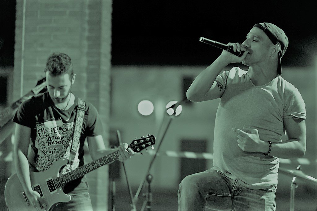 JoelSepelJOELSE's tweet photo. #onstage #LiveMusic #JoelSe #JoeleSepel #JoelSepel #Rockero #BestFrontMan #Talentuous #ChicoTalentoso #oneonamilion https://t.co/1pKOrpbDju https://t.co/VkB4nYk0SC