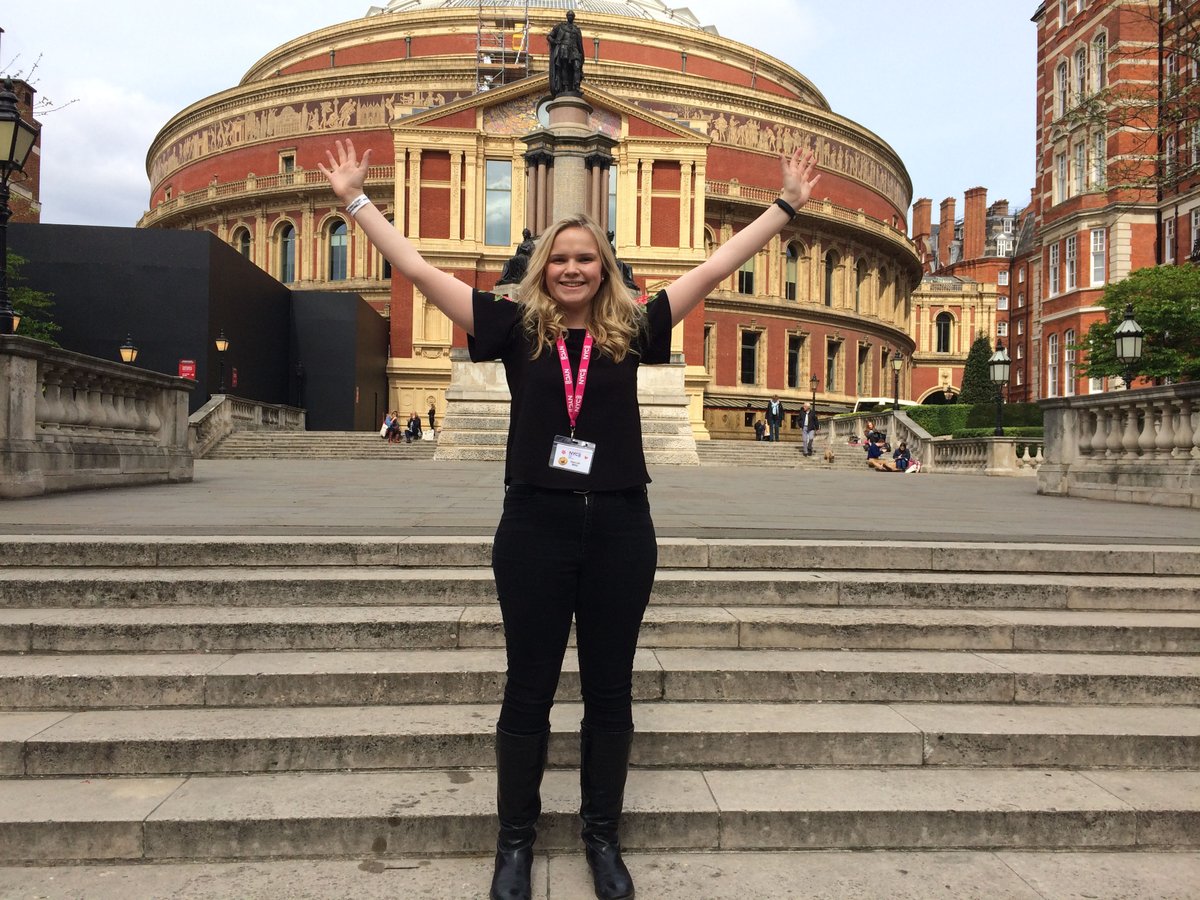 NorlandCollege's tweet photo. Over the weekend, Norland College student Hannah sang for #nycgb🇬🇧 twice at the International Youth Choir Festival #iycf2017 https://t.co/9vuwi73SQG