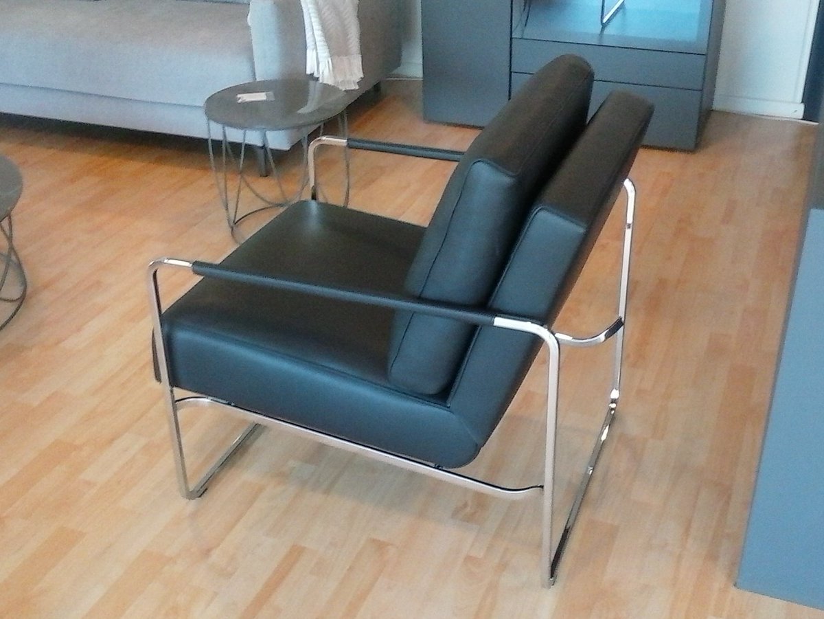 Volta51wonen's tweet photo. Nieuw bij Volta51 wonen: Het fauteuil GABO van #FSM. Stijlvol en verrassend! Het mooie alternatief.... https://t.co/uWYPIBITrq