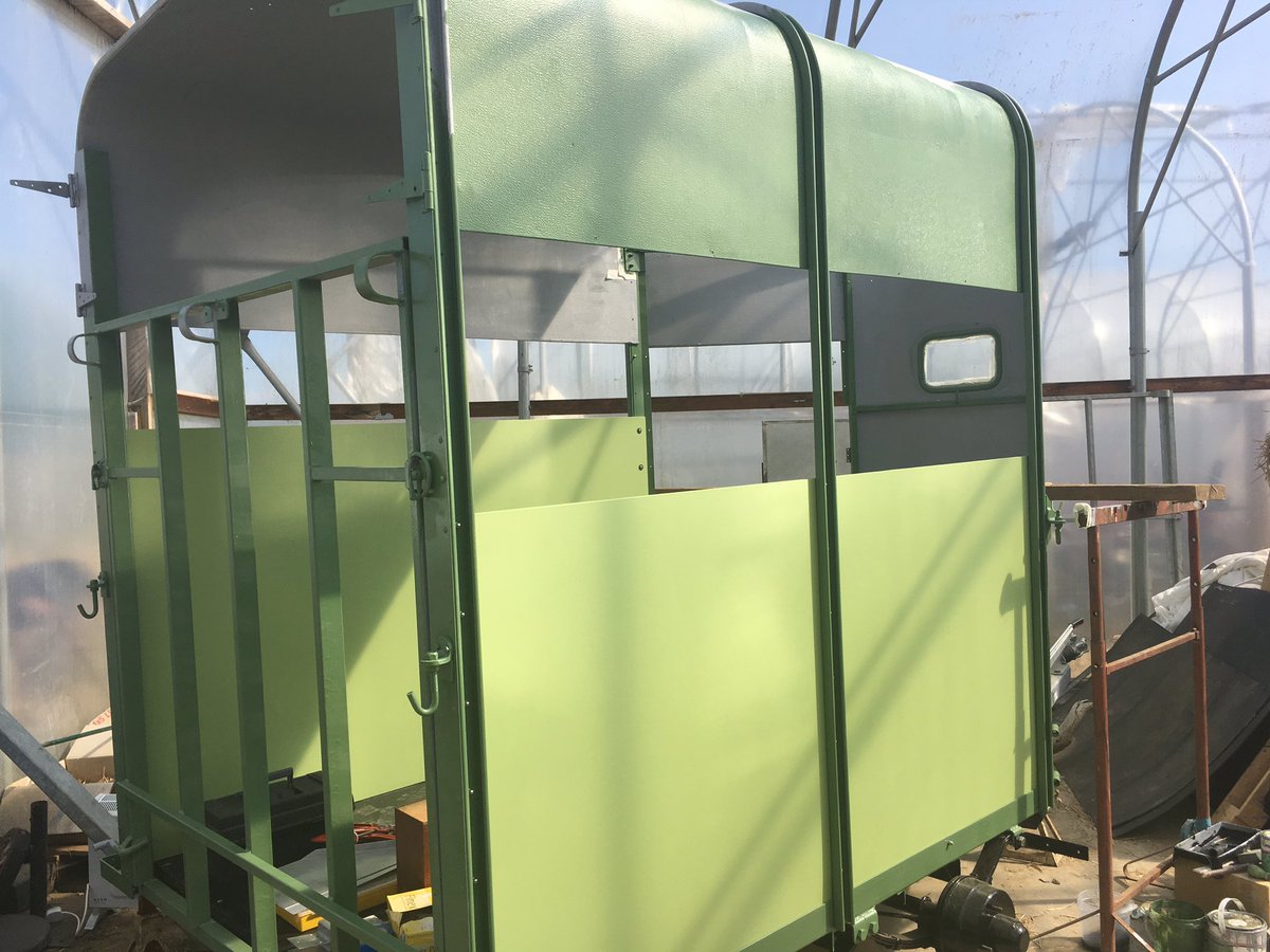 She be shaping up a treat #streetfoodtrailer #readyforsummer #garlicbreadbox