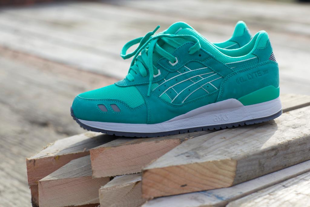 overstroming bureau Ontvangende machine StockX on Twitter: "RF x Asics Gel Lyte III "Mint Leaf" available:  https://t.co/NQZdQ95nVg https://t.co/7gQOlc9A3P" / Twitter