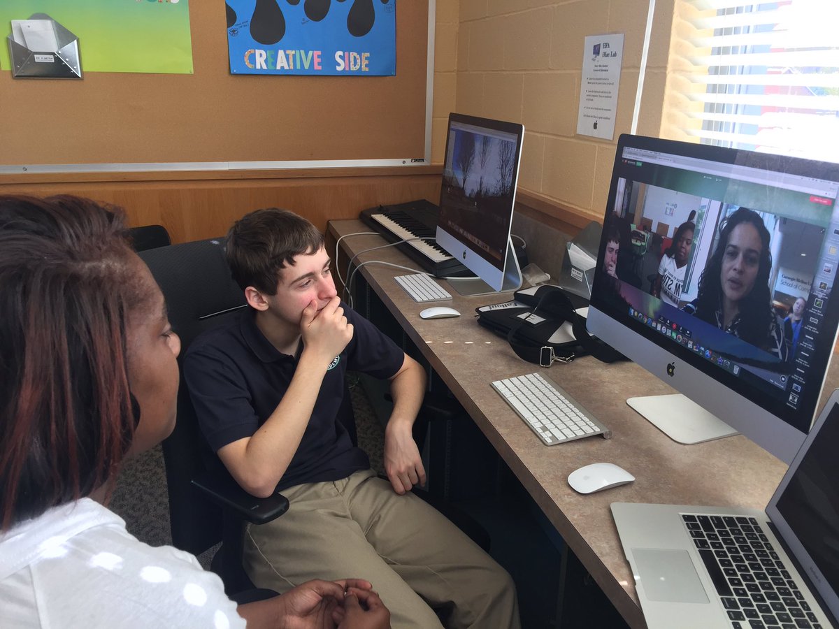 HFAEDGE's tweet photo. Dylan and Mah'Kya chat w/ @SocialVRLab &amp; learn great new feature that improves collaboration. Thanks Ms Aparna! https://t.co/XiTbrzQquX