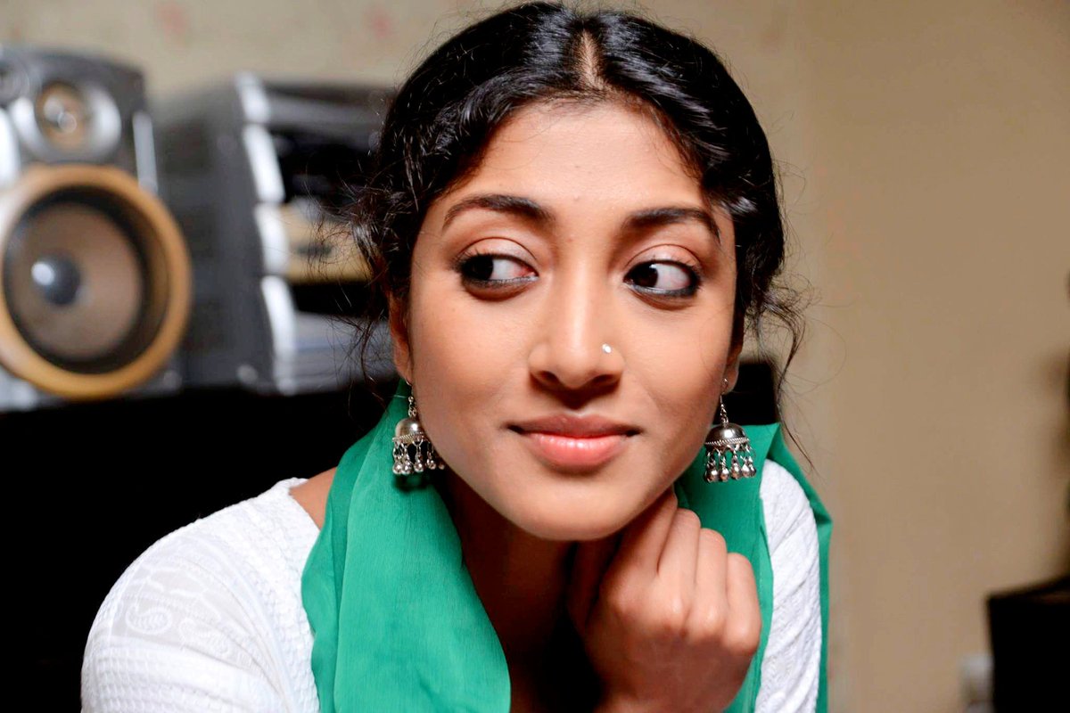 WithLovePaoli's tweet photo. কার লাগি অরণির এ সজ্জা।
#AroniTakhon #ReleasedWorldwide
@paoli_d @pssent @Decalogue3 https://t.co/IBZMXFTmHj