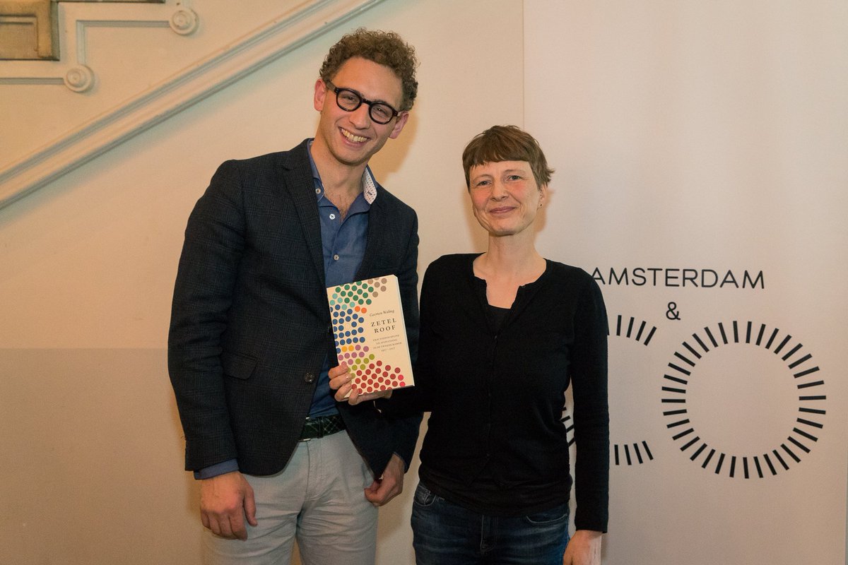 Dit was de winnares van onze prijsvraag. Zij won afgelopen vrijdagavond tijdens WorldTalks het boek 'Zetelroof' van <a href="/GeertenWaling/">Geerten Waling</a>!