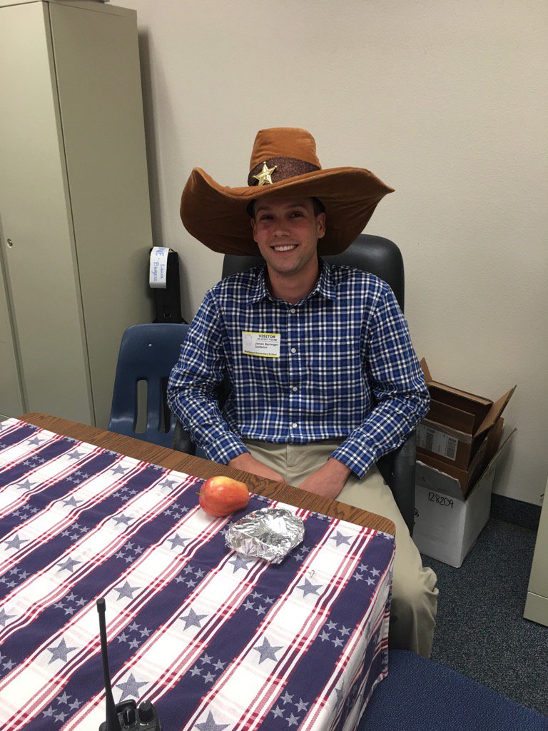 MustangMoments's tweet photo. Our school psychologist practicum student is graduating!  Good luck James Barringer! https://t.co/dJWLGJUYiP