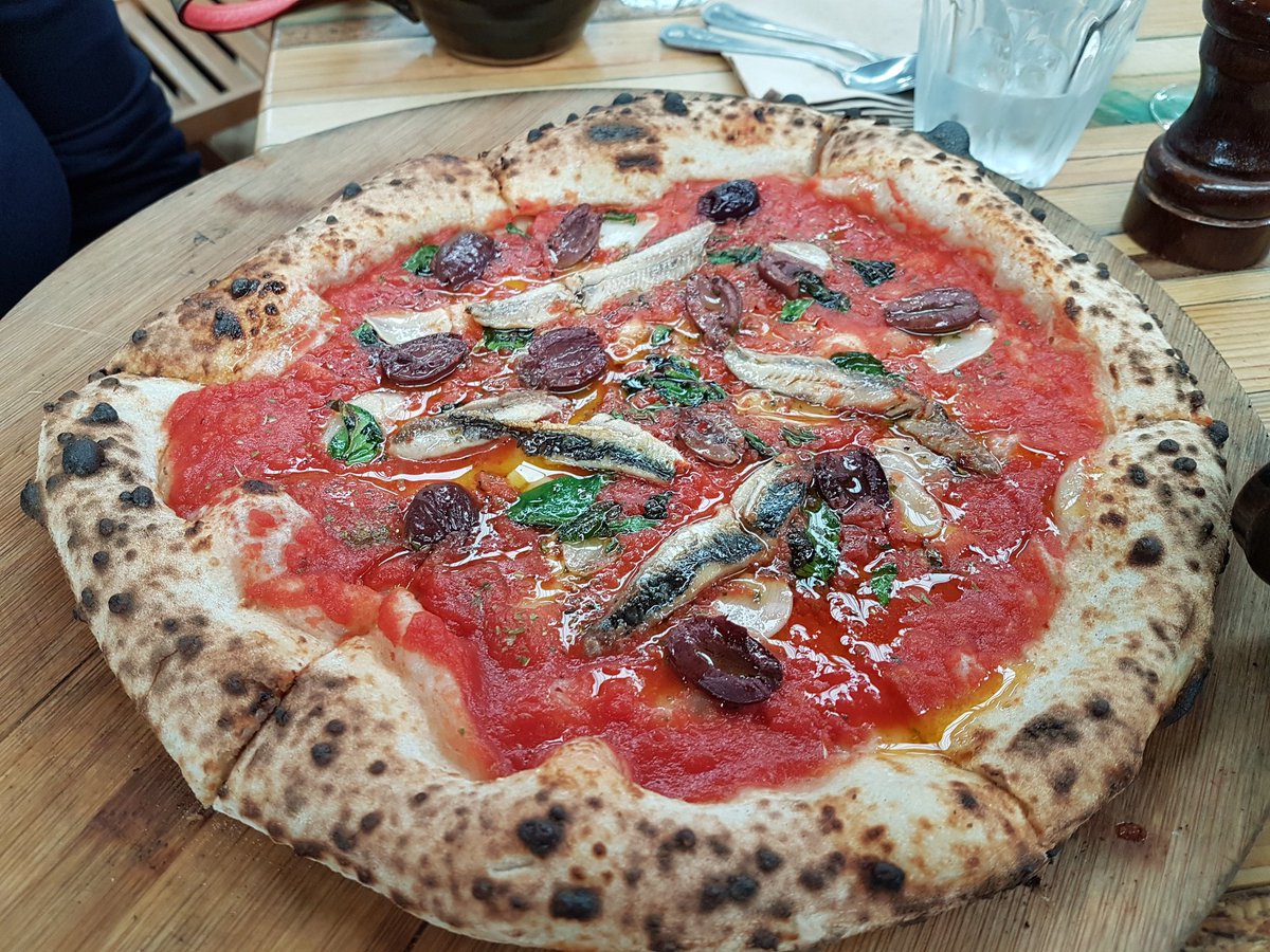 Chris57575's tweet photo. No guilty feeling @Honest_Crust in having 2 pizza's over the bank holiday😀 Superb as per. #honestcrust #altrinchammarket @MarketHouseAlty https://t.co/1CoeD4Nu4S