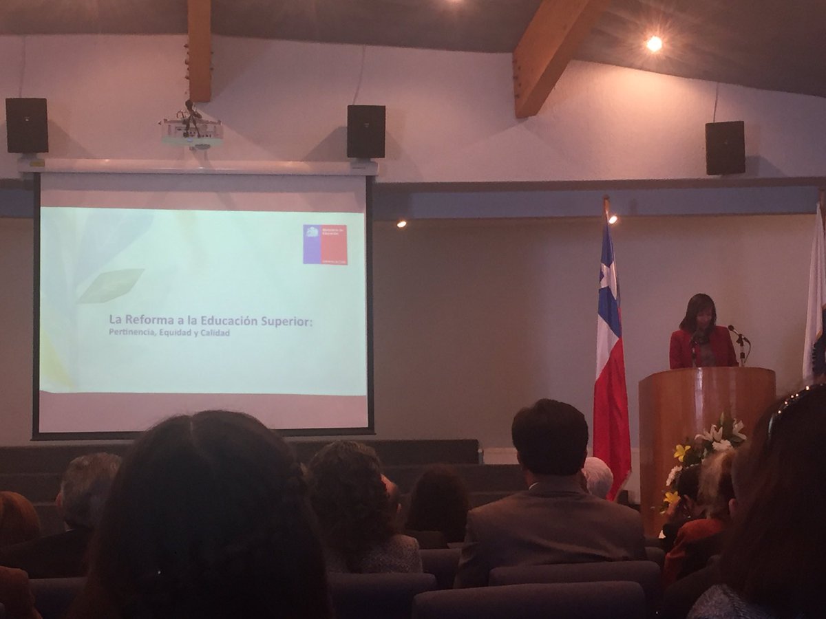 fcohonorato's tweet photo. @ucatolicamaule Alejandra Contreras, Jefa de #Divesup @Mineduc da clase magistral en inauguración de año académico #UCM #ComunidadUCM https://t.co/5a8vs372cz