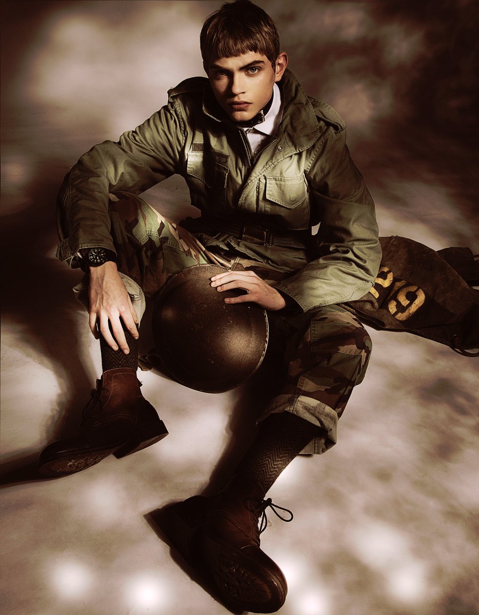 .<a href="/NotionMagazine/">NOTION</a> Militant Masochism styled by <a href="/RickardoMaxwell/">Rickardo Maxwell</a> ft <a href="/AlphaInd_Europe/">Alpha Industries EU</a> notionmagazine.com/rickardo-maxwe…