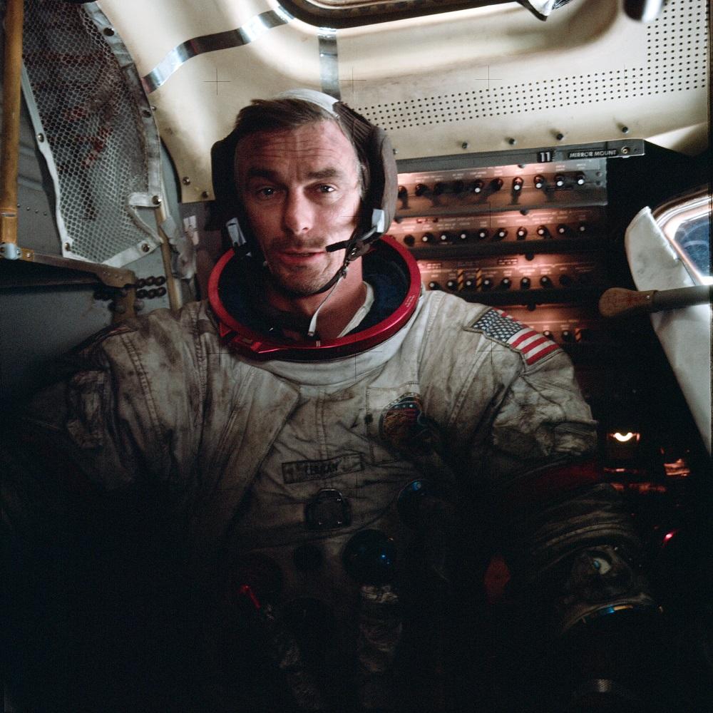 HowThingsWere's tweet image. Eugene Cernan on the surface of the moon (1972)