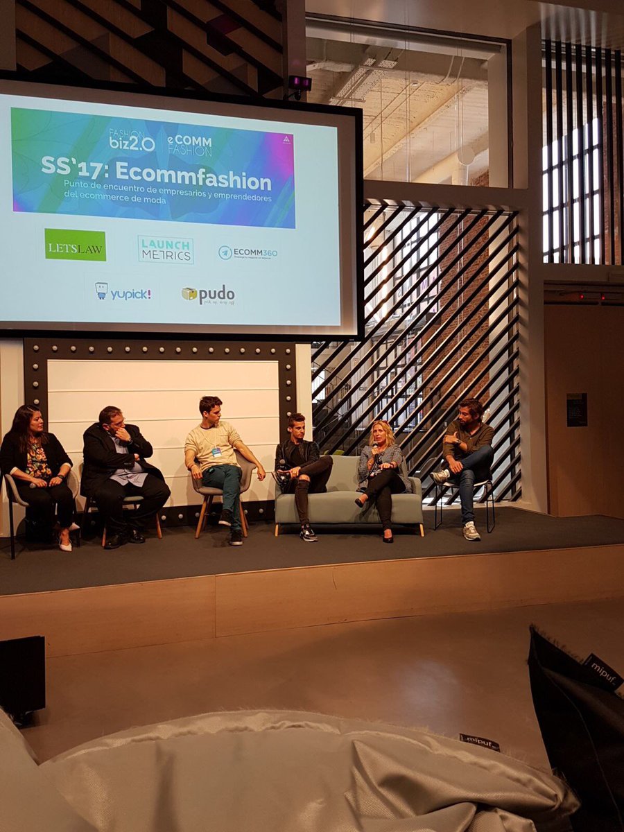 <a href="/designersrooms/">designersrooms</a> <a href="/vbmvbm/">VBM</a> #ecommfashion en @GoogleCampuses <a href="/Fashionbiz20/">Fashionbiz2.0</a>. En la mesa redonda de "ecommerce de exito"