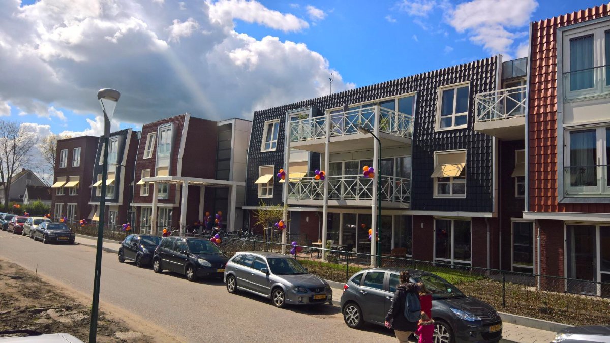 Vanmiddag is appartementengebouw 'De Nieuwe Linsdescote' te #Linschoten officieel geopend door <a href="/GroenWestwonen/">GroenWest</a>.