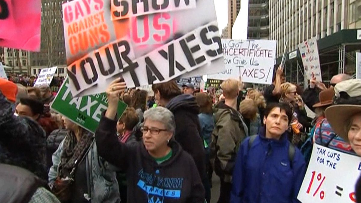 Trump Rejects Calls for Transparency, Vowing to Keep Tax Returns &amp; White House Visitor Logs Secret owl.li/awie30aX0gt