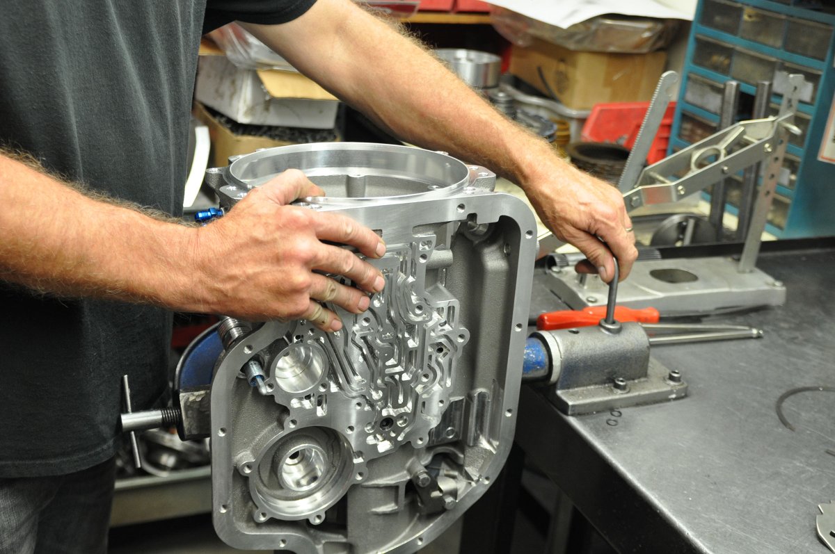 DragRacingScene's tweet photo. We take a took at race reliability options for the aging Turbo 400 >https://t.co/1Qmosqxaea #TechTuesday #Turbo400 #Transmission #DragRacing https://t.co/T0VUTPIh1u