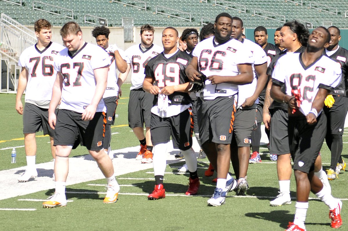 ByJayMorrison's tweet photo. Talked to @BigBlueFB's Marcus Oliver (49) at #Bengals local day. He's excited about draft. Having watch party w/ HHS teammate Adam Pankey https://t.co/Q1JLGGNqHc