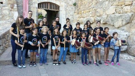 bibliotgn's tweet photo. 21/04 #RevetllaStJordi #Infantil #horaconte @Tecletes #música Aula #InstrumentsTradicionals i contes musicals @CMTarragona #AlCompàsContes https://t.co/CliskTM3JJ