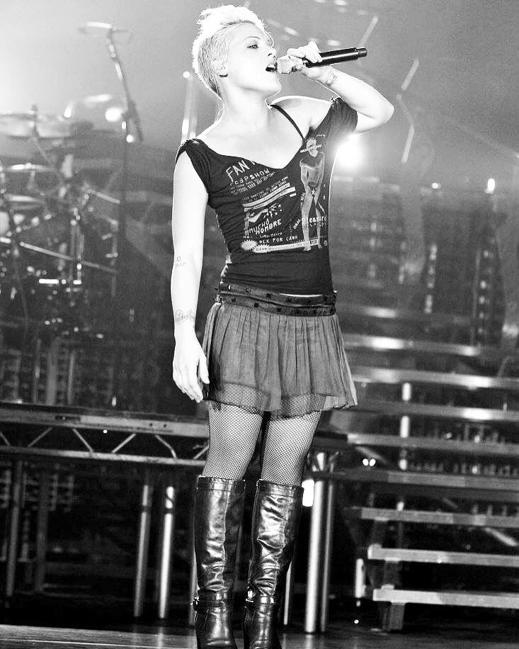 LilouPink_'s tweet image. "Excellence is not a skill. It is an attitude." - Ralph Marston #ThrowbackPicturesPink #picoftheday #inlove @Pink ❤️