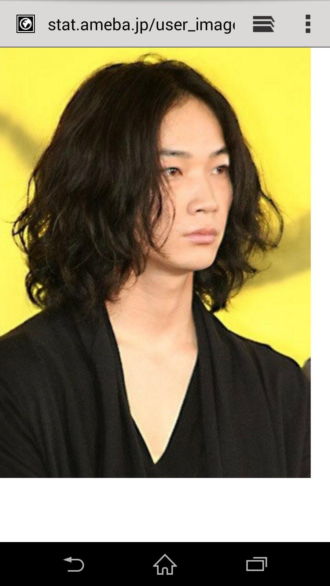 冗談で 石原さとみ 目指してパーマかけたらロン毛の綾野剛になった って言ってたら前髪とかシンクロ率高くてもう綾野剛になりたかったんか 私 と洗脳されてきた 綾野剛の髪型 石原さとみになりたい T Co Fhcxklcowz Twitter