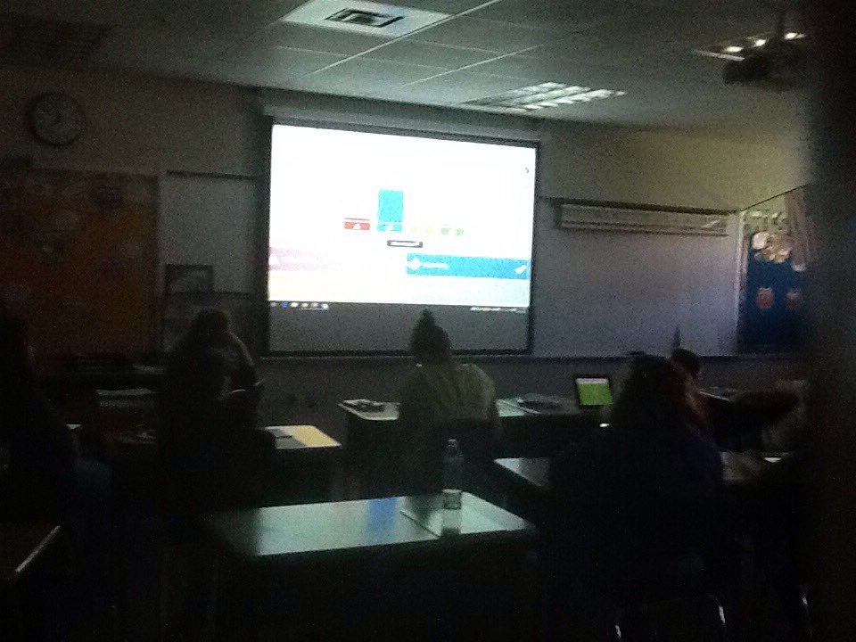 Reviewing states with #kahoot
