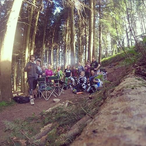 m_major92's tweet photo. Great turn out for yesterday's bank holiday dig day and bbq #digday #mtb #giveback #freetoride #localcommunity #bbq 🚲 https://t.co/2Ye6YOEmWs