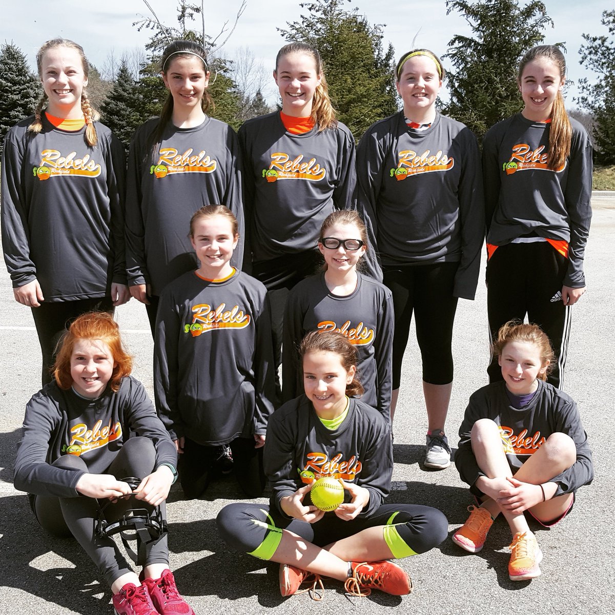 brookevoss27's tweet photo. 2017 12U #RichfieldRebels ! https://t.co/2DZIl1NEiz