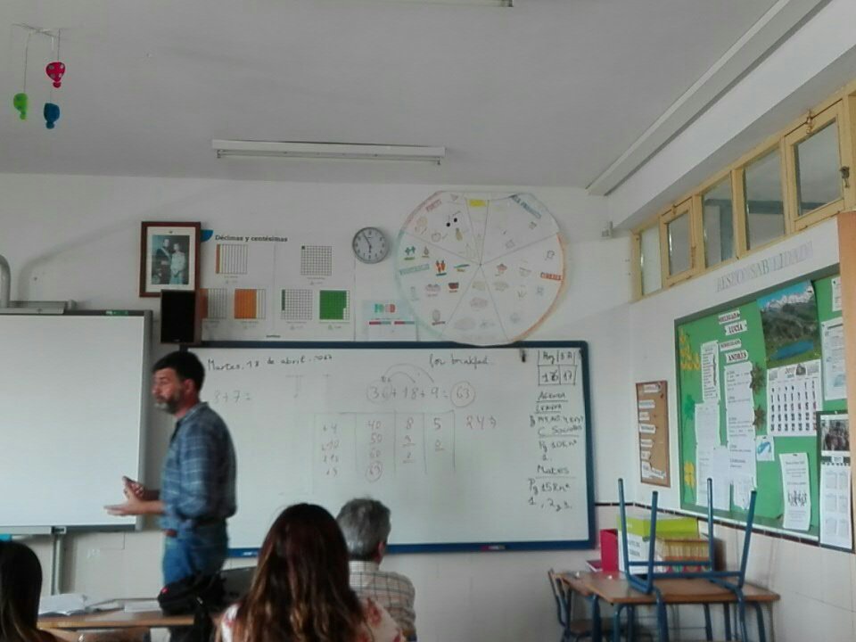 mjorozconadales's tweet photo. Profundizando conocimientos en #ABN con José Manuel Ávila. #algoritmos #calculomental #numeracion @everdespserrano.   @cepsierradecadi https://t.co/HoJFRrXrO3