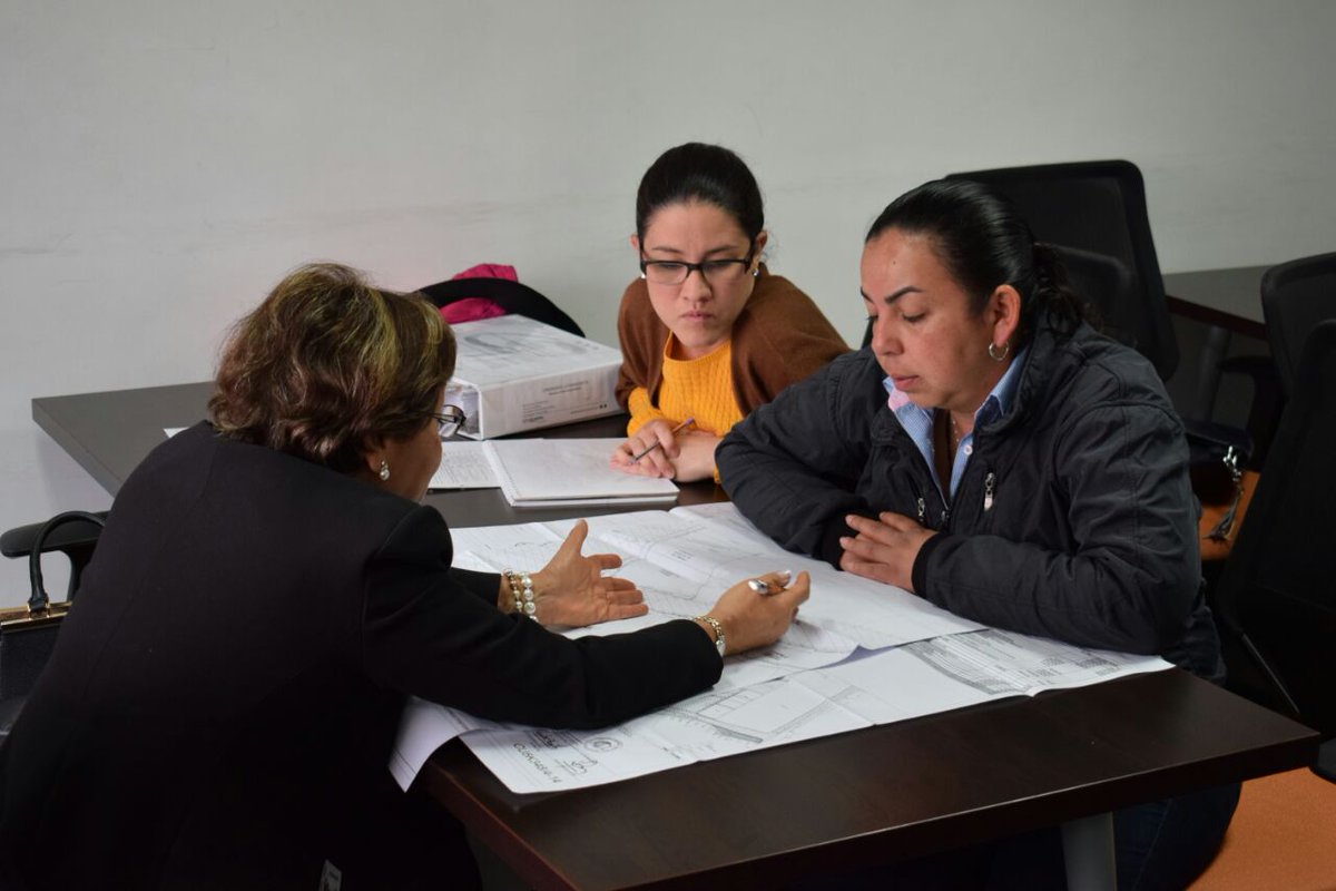 CAMACOLBOGOTA's tweet photo. #PromotoraEquilatero @Prodesa_col #ConstructoraColpatria en la 4a mesa agilizadora para entrega de #ZonasDeCesión con @DadepBogota https://t.co/cJKw30HR9P