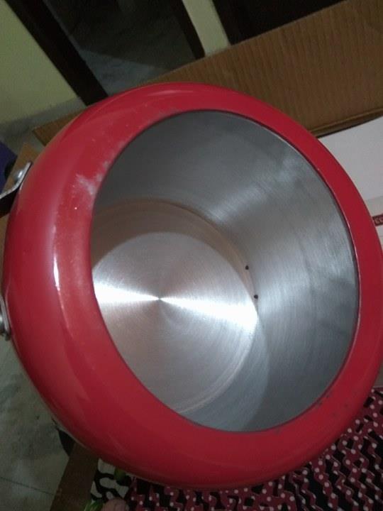 vishvanath_'s tweet photo. @Paytm #paytm घटिया Products,,,  I have purchased a prestige red apple pressure cooker form Paytm but I received a defeated and fake product https://t.co/2uL3Ei73vk