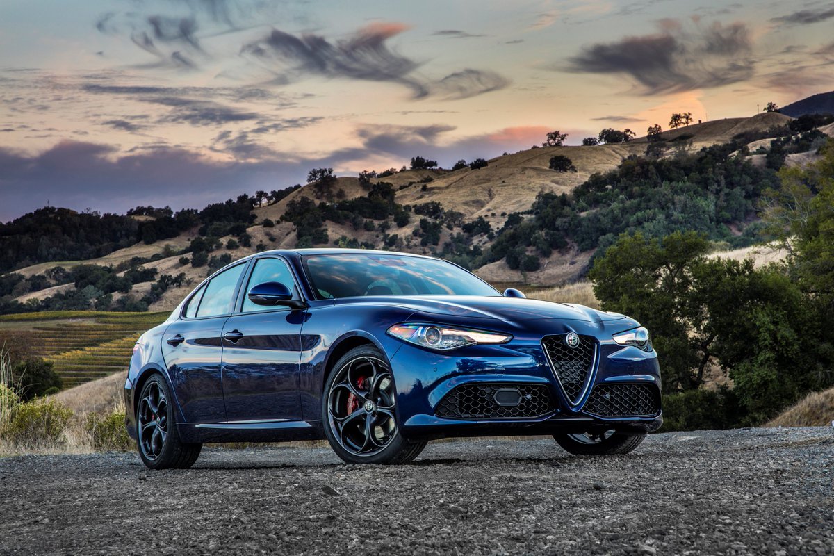 StellantisNA's tweet photo. #PressRelease: All-new 2017 @AlfaRomeoUSA #Giulia Named to @WardsAuto 10 Best Interiors List for 2017 #FCAnews https://t.co/LyoM7Cwsao https://t.co/V8ePs7TE5w