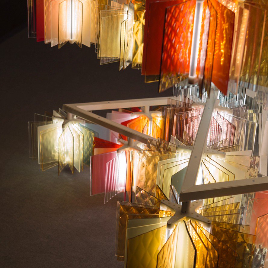 designweekmex's tweet photo. Instalación de @lucanichetto (Conferencista de #DWM15) con vidrio de Murano. @iSaloniofficial #CoberturaDWM. https://t.co/MNjZJYciZi