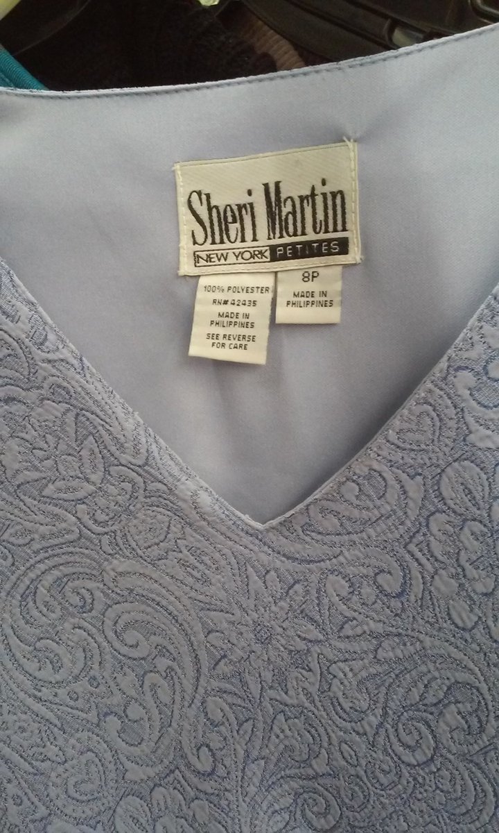 sheldon_online's tweet photo. My mom was a fashion designer. This explains so much. https://t.co/bJIRRXB2cR