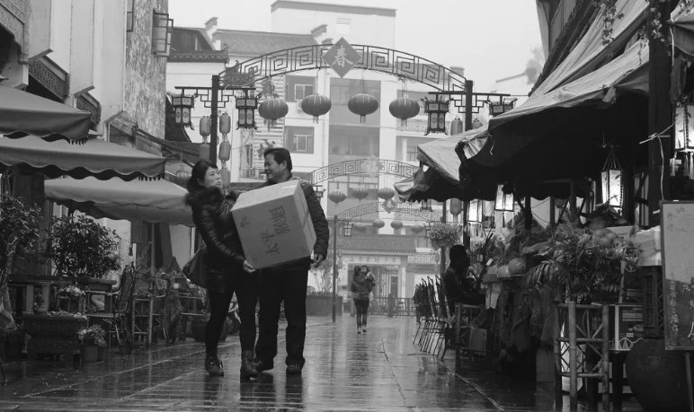 USFSOM's tweet photo. Check out professor @Matt_Monnot 's newest article on GDP growth in China and the "happiness paradox" there:  https://t.co/Eqx8THBHwv https://t.co/X3ptoei8dD