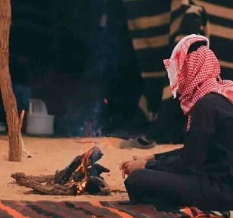 الوكاد اني على شانك تعرضت الحتايف 
والوكاد انك خذيت القلب من عوج الحنايا