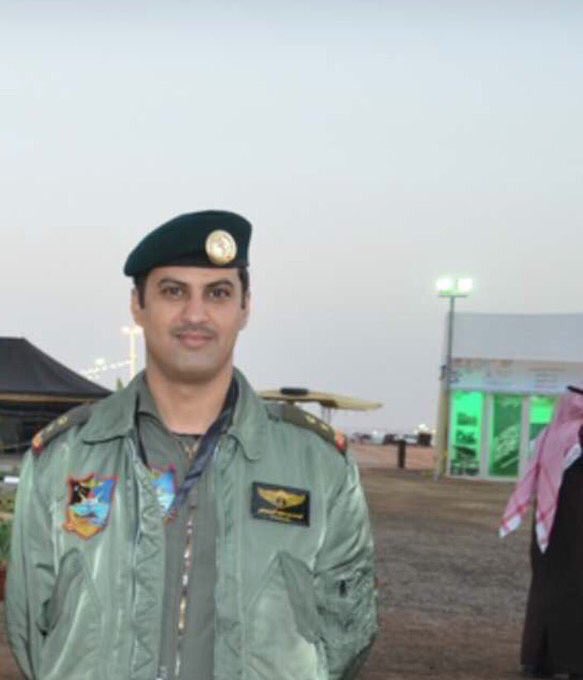 n38881's tweet photo. #استشهاد_12ضابط_سعودي_باليمن
ٰ
الله يرحمهم ويتقبلهم من الشهداء
ويحسن عزاء آل زبار وعزانا جميعاً في استشهاد المقدم فيصل بن سعود
ونعم الرجل https://t.co/hhU8gTC0kc
