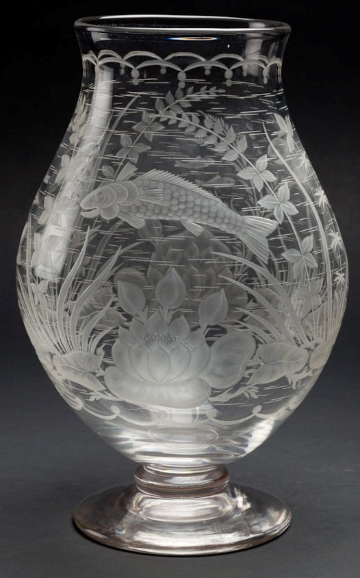 Glass_museum's tweet photo. #FishFriday Another impressive David Smith #glass vase with #fish amongst weeds for #WebbCorbett #Amblecote https://t.co/Ds6iDjU01R #museum https://t.co/CilmfqiLdC