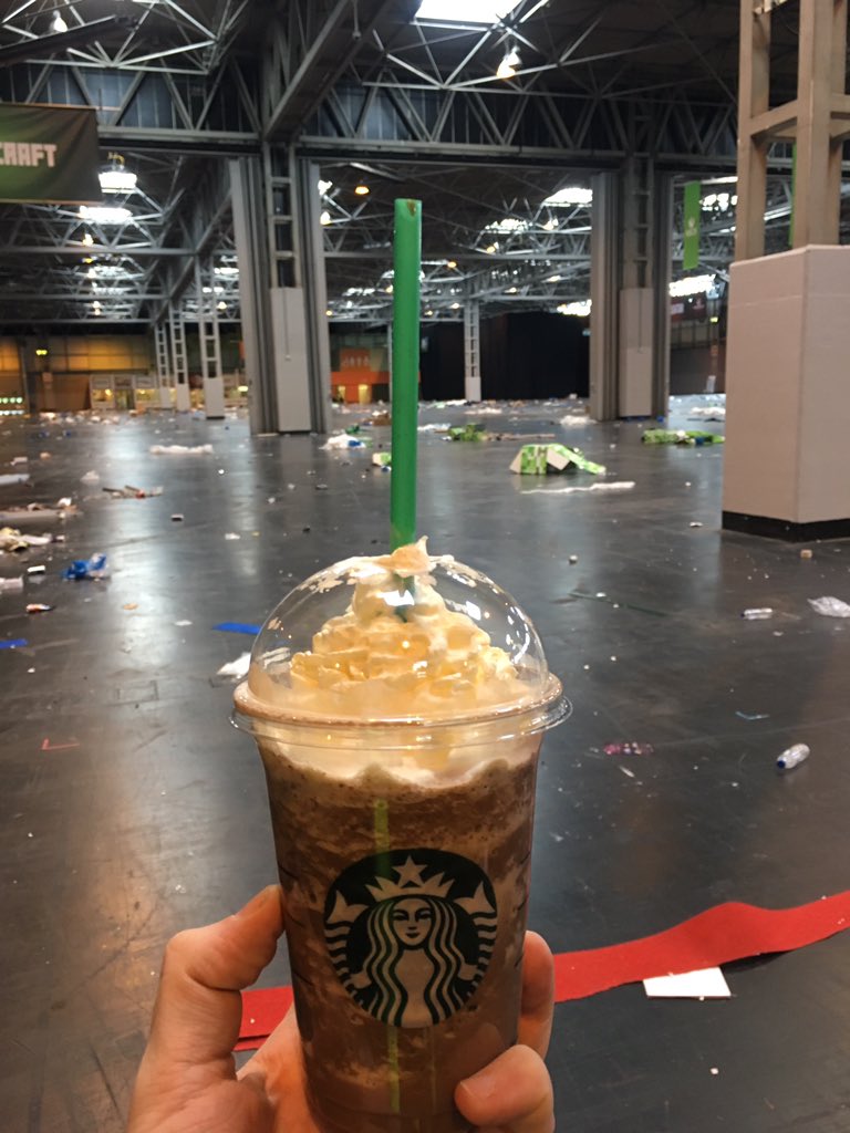 TheTeffan's tweet image. Starbucks and a hall full of rubbish... Time to go home 😭#insomnia60 was incredible!!! Massive thanks to everyone involved ❤️ see you at i61