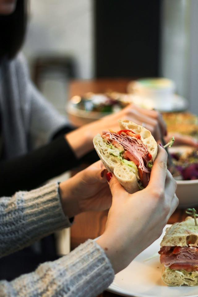 If food is the way to a girl's heart, I'll see you at @RailtownCafefor lunch! 🍞🥗westender.com/eat-drink/fres… #OlympicVillage #YVR #lunch
