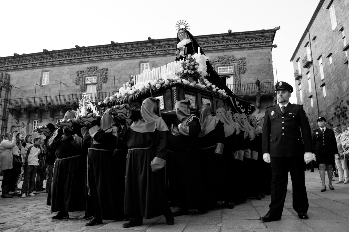 PerergrinoNH's tweet photo. Aunque hemos trabajado sin descanso esta #SemanaSanta2017  , nos ha dado tiempo de hacer algunas fotos!
#hesperiaperegrino #Galicia https://t.co/gHn99ncas0