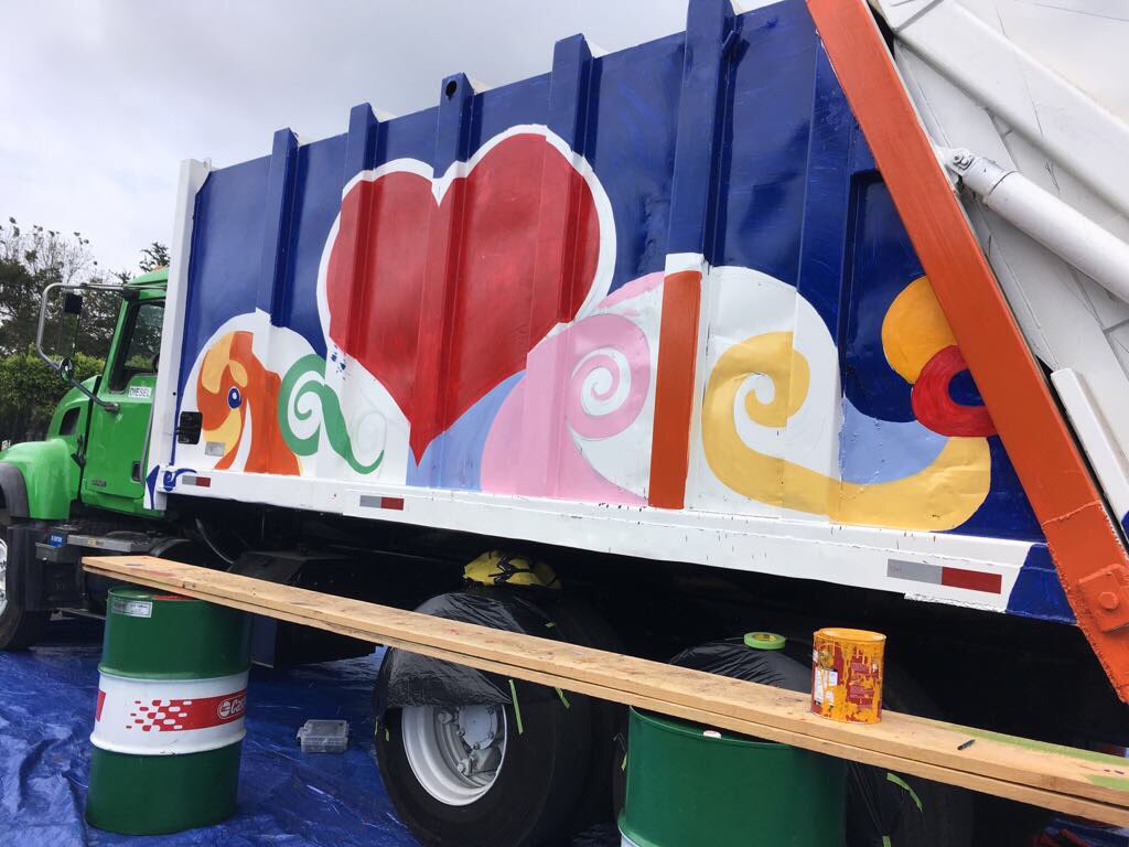 Si podemos convertir un camión recolector de basura en arte, también podemos transformar nuestra ciudad, el país, el mundo. ¡ Hagámoslo !