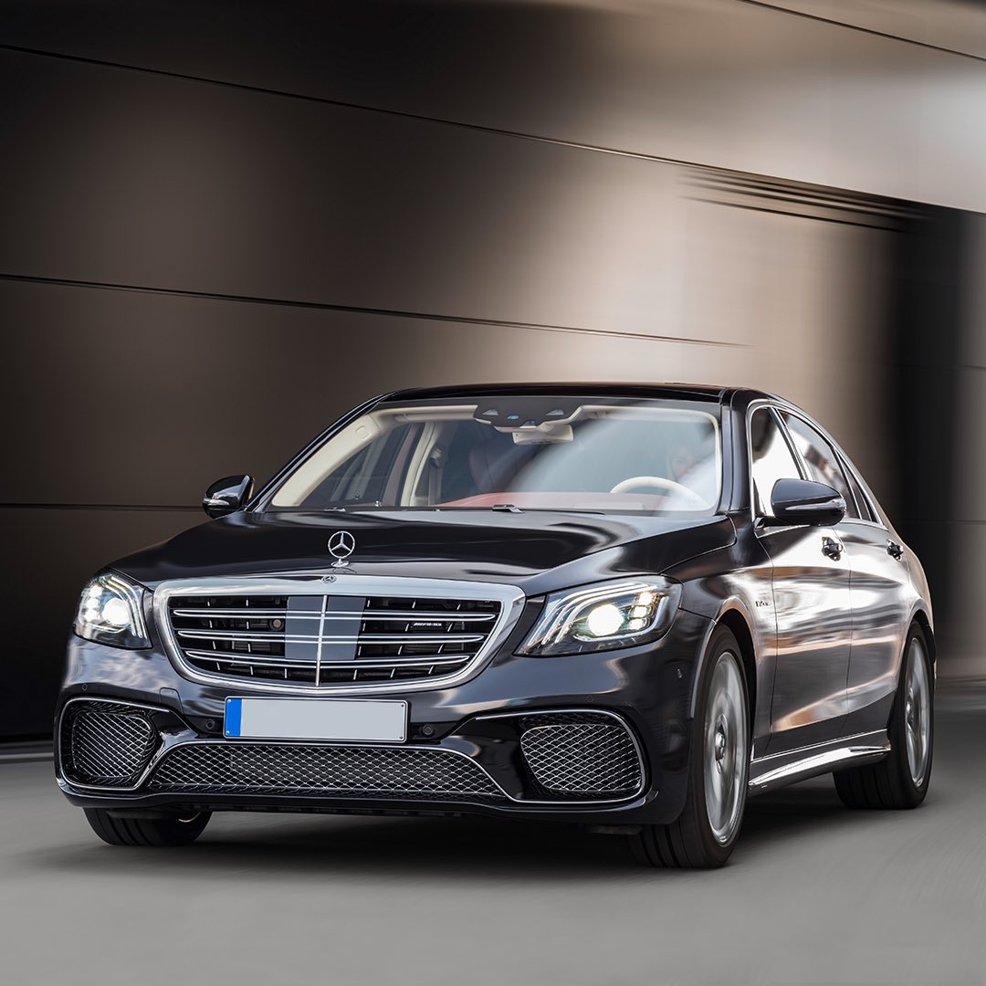 MercedesBenzUSA's tweet photo. Perfect visibility in all conditions. Introducing the newly updated 2018 Mercedes-AMG S 65 Sedan, with the LED Intelligent Light System. https://t.co/fYFl2EYdzo