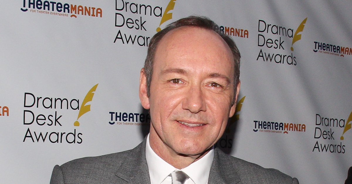 BREAKING: <a href="/KevinSpacey/">Kevin Spacey</a>, Broadway's "15th Choice," will host 2017 <a href="/TheTonyAwards/">The Tony Awards</a> → bit.ly/2oJLY7Q