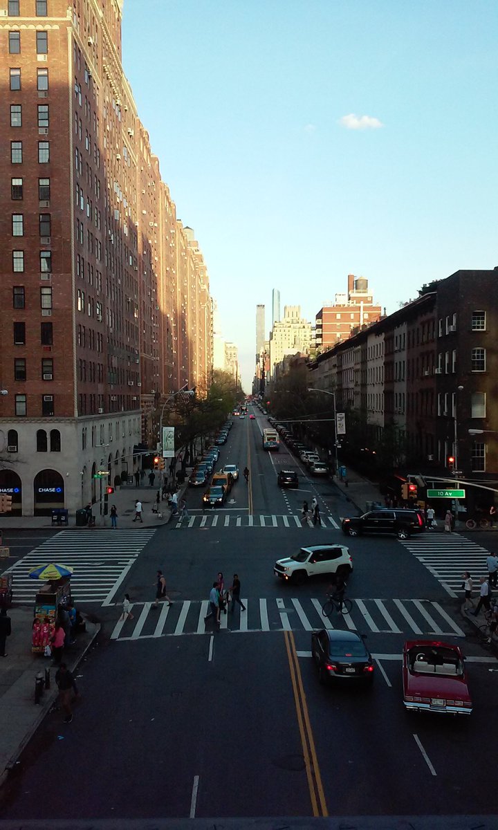 QuincyLohar's tweet photo. Back Home In Good Old New York https://t.co/nw8t5IiEef #Vacation #Travel https://t.co/c9kYtTBcNw