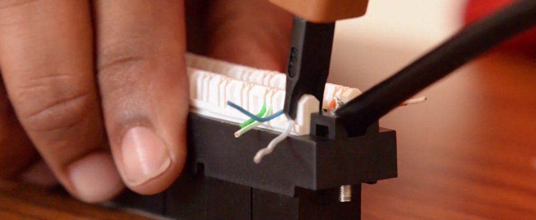 How to Punch Down a Cat Cable into a Patch Panel

fibertronics.com/blog/how-to-pu…