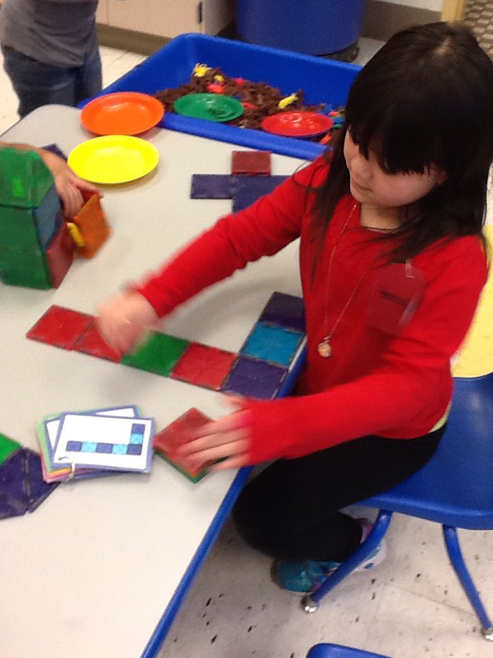 PreKRocketeers's tweet image. Working on learning our letter names using manga tiles during centers! #tieredinstruction