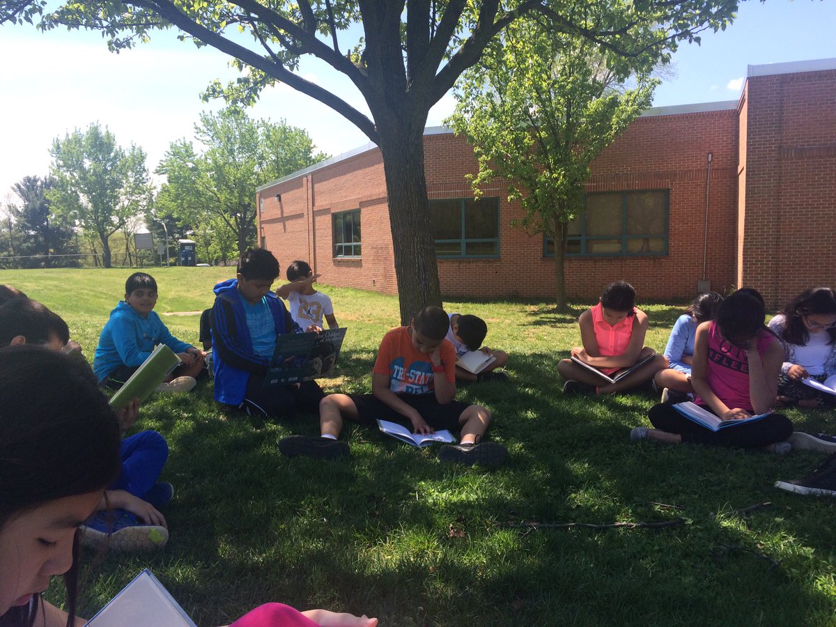 DohertyDana's tweet photo. Poetry Outside is a great way to ease back in after spring break! @ColumbiaES_fcps https://t.co/QxaG8t8vQl