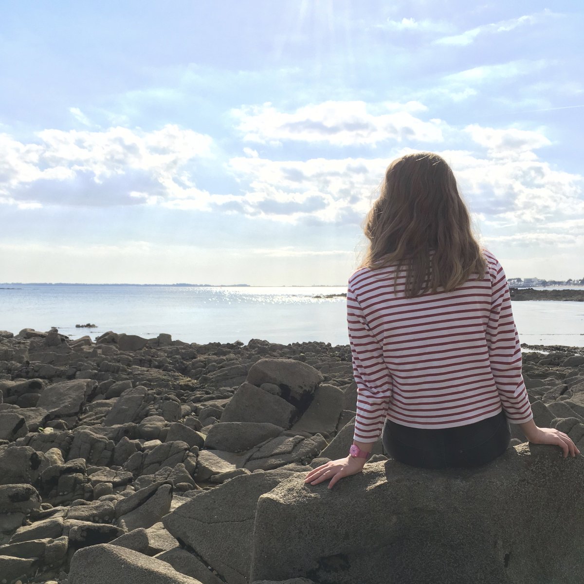 Pauline, our social media manager (hi it's me!!) is relaxing in Carnac 🇫🇷 #givee #startup #socialmediamanager #carnac #brittany #france