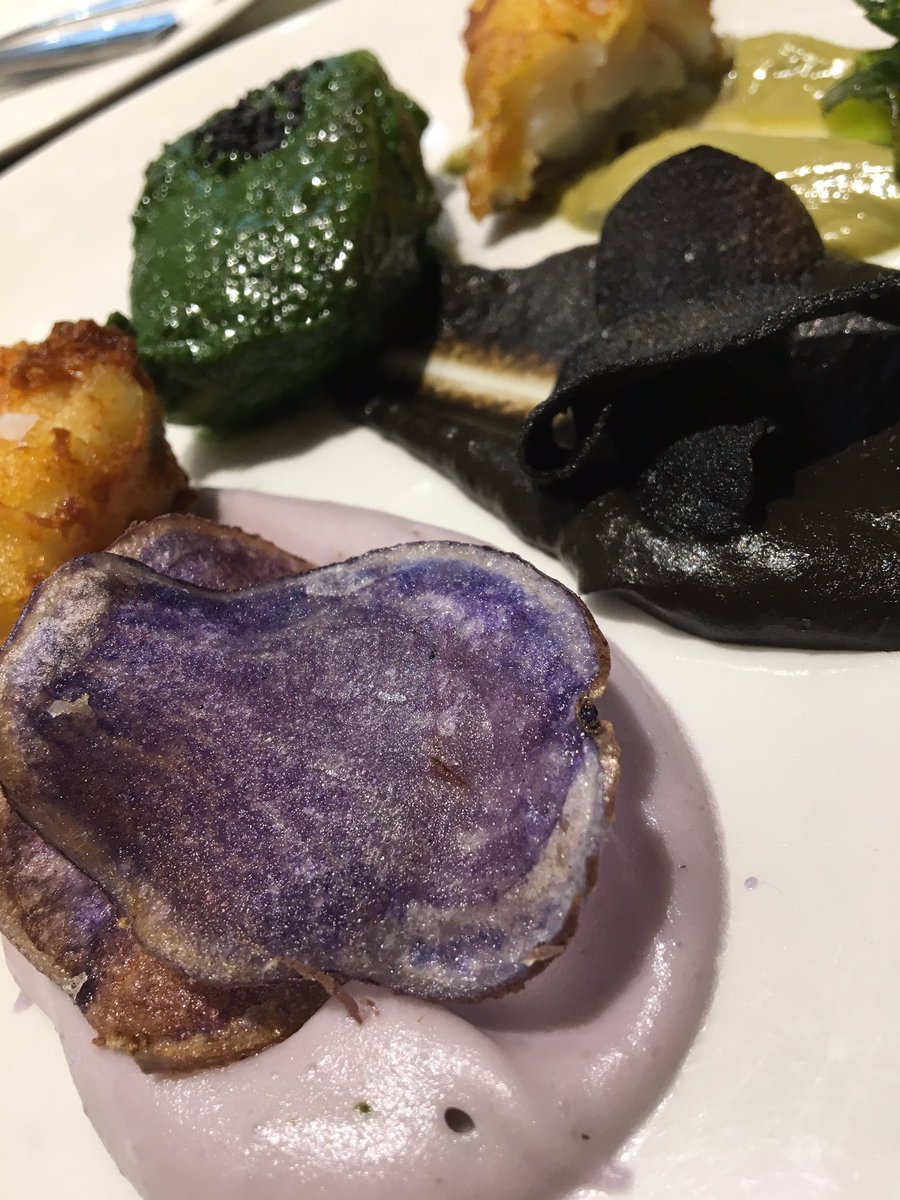 DonJuanAlemanes's tweet photo. Nivel tres de Bacalao . Tres formas , tres presentaciones , tres sabores, Tres minutos que tienes para venir a probarlo . Vamossss https://t.co/3tcU55drAH