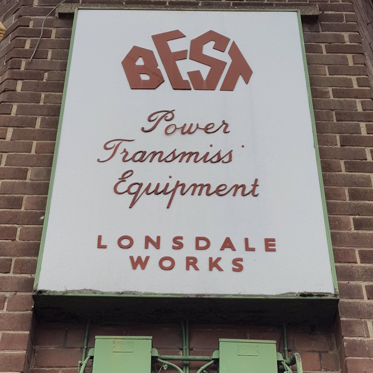 typesettingls's tweet photo. Transmission omission in LS9! Great spot from a #typesettingls stalwart @marfage - love this logotype on Charles Best's metal plant. https://t.co/gcDTYr5dRy