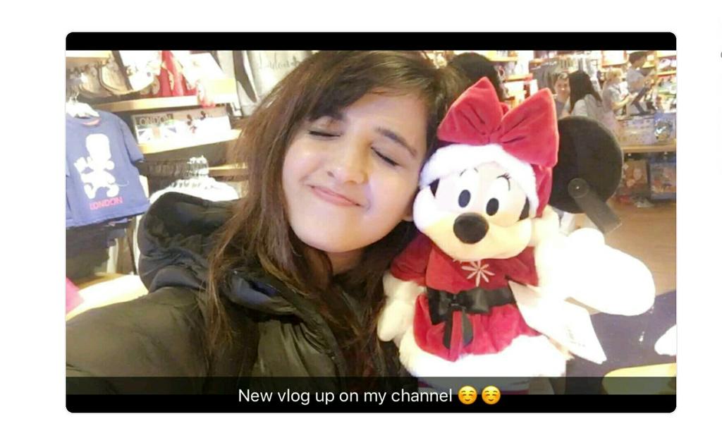 TeamShirley_FC's tweet photo. [New]
Something we call Perfection is right in the picture below😍❤
@ShirleySetia 💘 https://t.co/DThJ7t8GYz