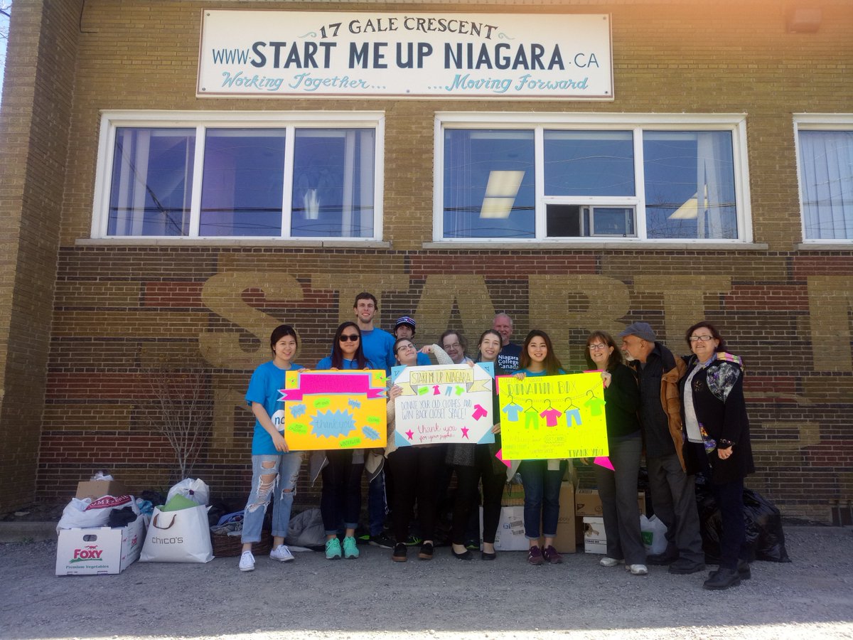NC_DTransfer's tweet photo. Leadership Students from @Niagara_College handing over the supplies they collected to @SMUNiagara #myNCStory #community_leadership https://t.co/REasVEEIKU