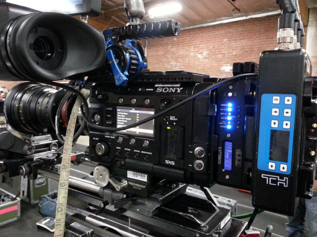 mysolidcamera's tweet photo. Do you really want to mess with cheap fiddly stuff? When reliability matters, power your camera system with the ScatterBOX2x. #solidcamera https://t.co/EAO8XUioKZ